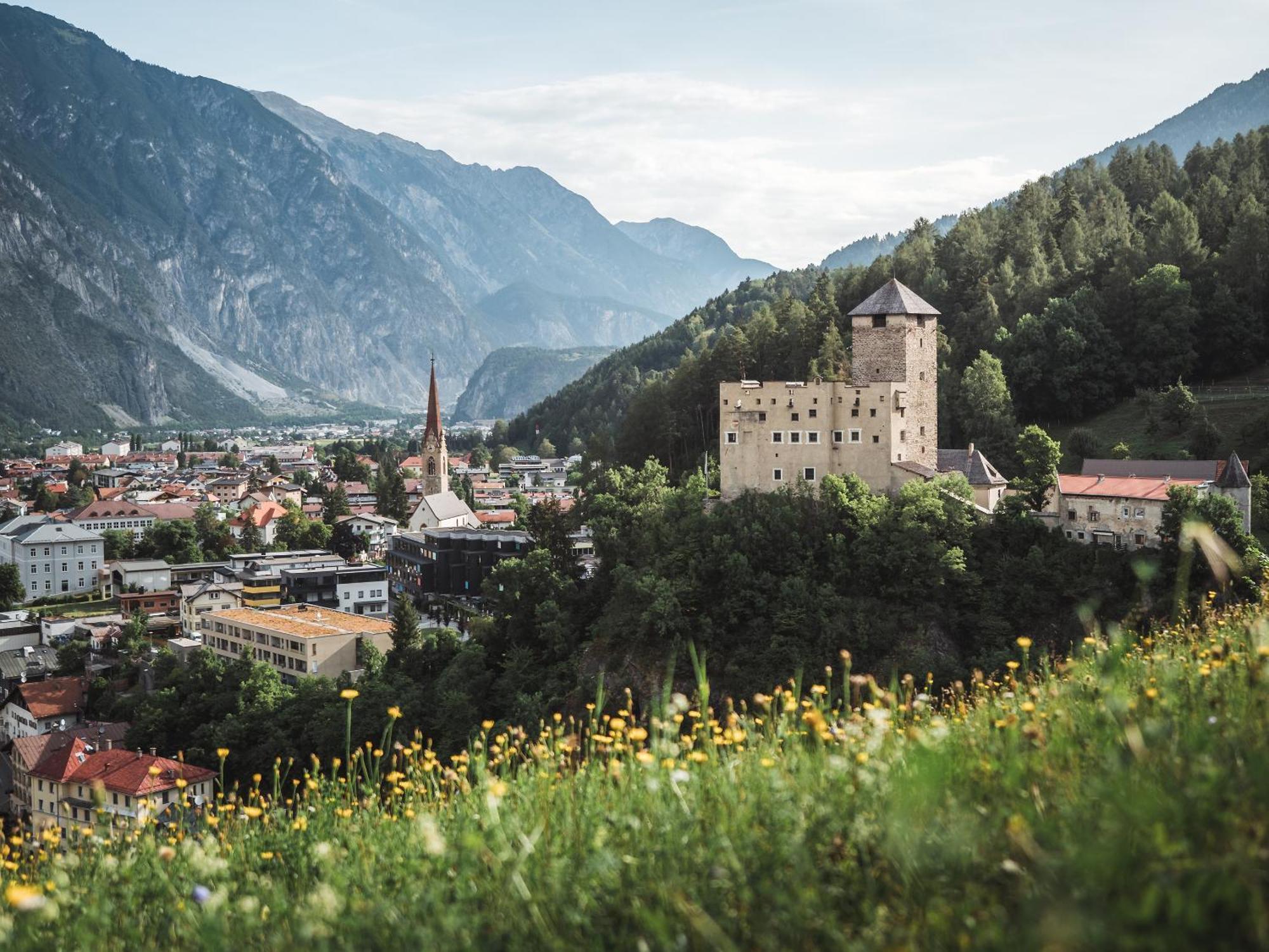 Deluxe Apartement Tirol Landeck Bagian luar foto